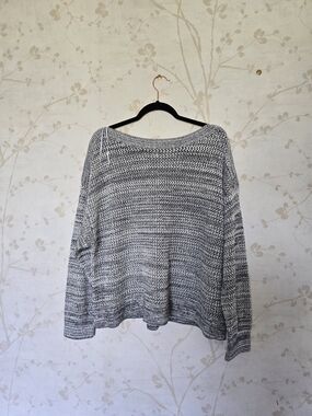 Old Navy Marled Gray and White Crewneck Sweater